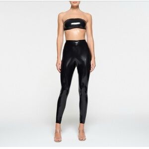 NWT SKIMS latex bandeau top
